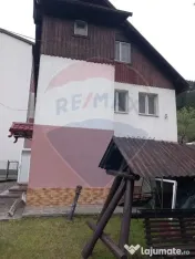 Casă / Vilă Moeciu de Sus, zona pitoreasca, 5 camere, p... 