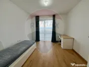 Apartament cu 3 camere de vânzare 