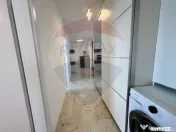 Apartament cu 3 camere de vânzare