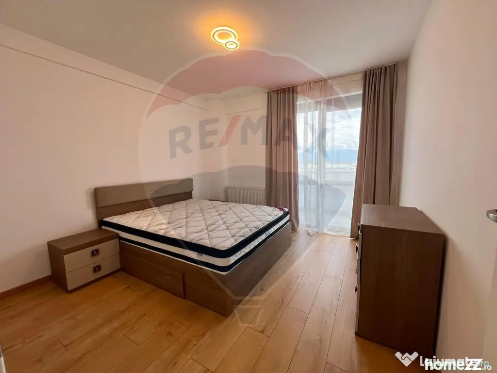 Apartament cu 3 camere de vânzare