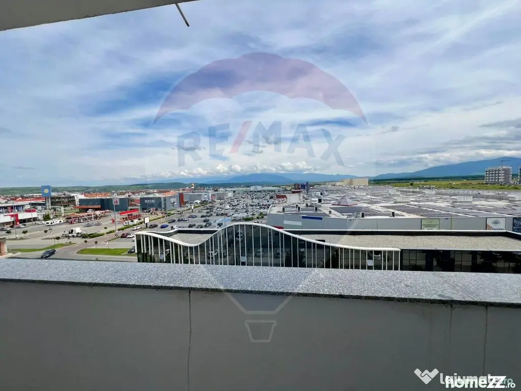Apartament cu 3 camere de vânzare