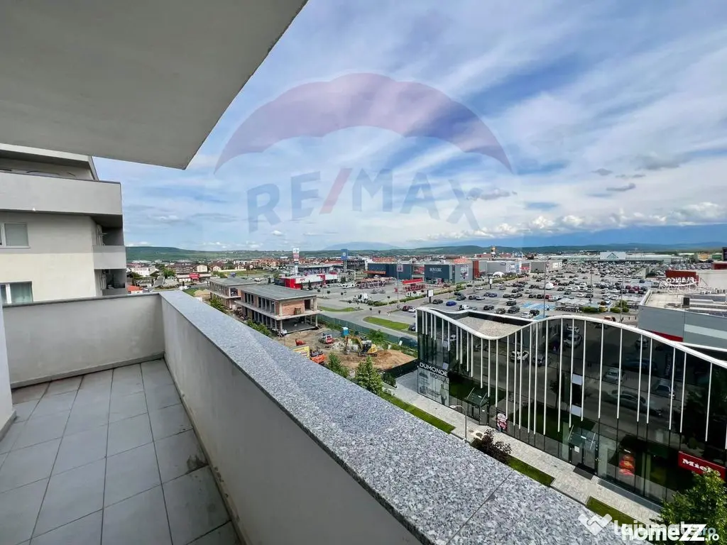 Apartament cu 3 camere de vânzare