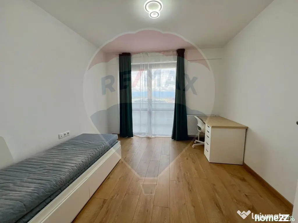 Apartament cu 3 camere de vânzare