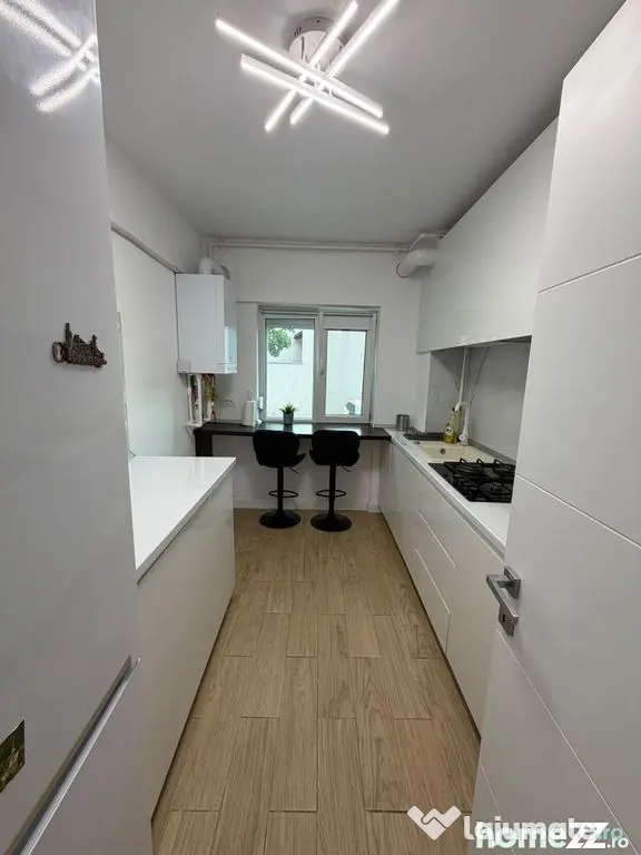Apartament 3 camere zona Faleza Nord Renovat Total cu Centrala - Constanta (Constanta)