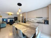 3 camere, bloc nou, garaj, terasa 15 mp, CT, AC, Centru