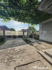 Casa batraneasca renovabila, 1033 mp teren, zona Poiana 