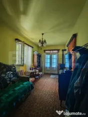 Casa batraneasca renovabila, 1033 mp teren, zona Poiana 