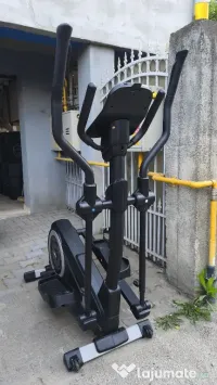 Bicicletă eliptică 
