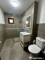 Apartament cu 3 camere de închiriat în zona Sasar 