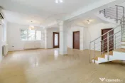 Duplex 4 camere - drum privat 