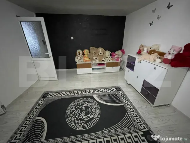 Casa de vanzare, 97 mp, zona Piata Centrala