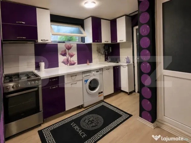 Casa de vanzare, 97 mp, zona Piata Centrala