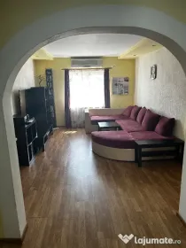 Vand apartament 4 camere lângă parcul Sebastian