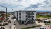 Apartament la cheie cu 2 camere balcon si parcare zona Brana