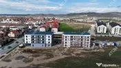 Apartament la cheie cu 2 camere balcon si parcare zona Brana