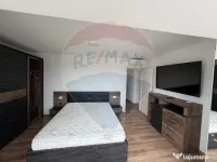 Apartament cu 3 camere de închiriat în zona Central