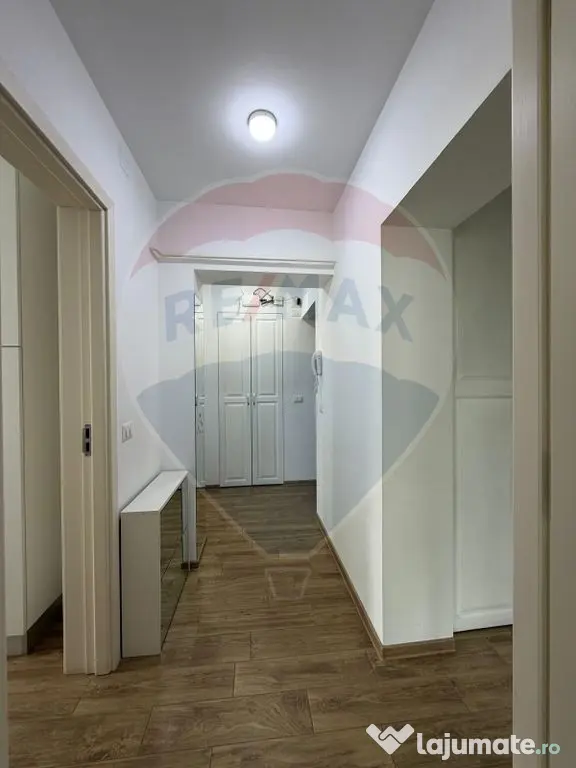 Apartament cu 3 camere de închiriat în zona Central