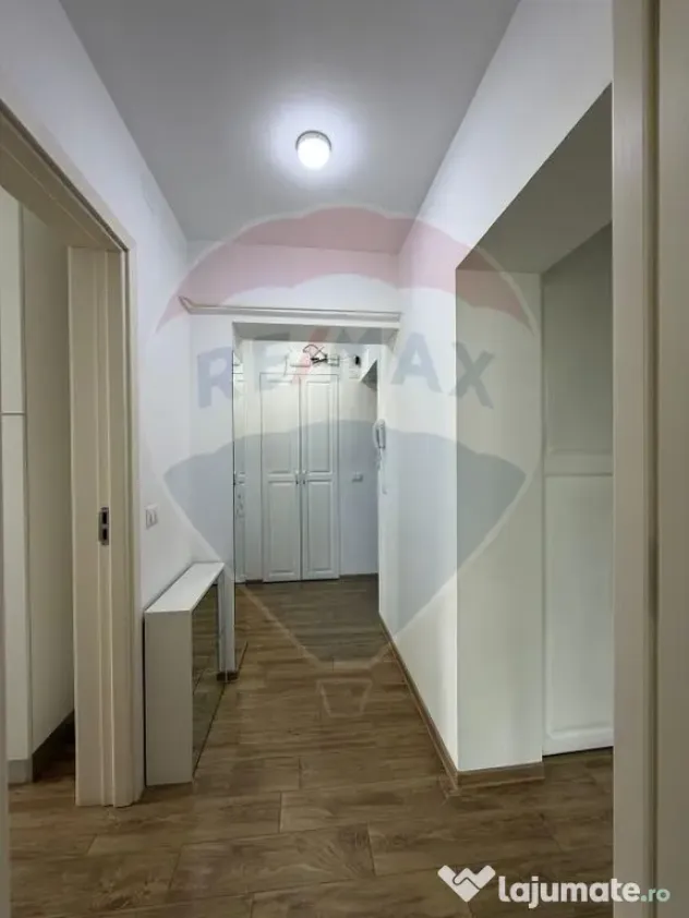 Apartament cu 3 camere de închiriat în zona Central
