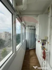 Apartament cu 3 camere de închiriat în zona Central 