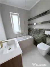 Casa superba - zona centrala - curte amenajata - camere vide 
