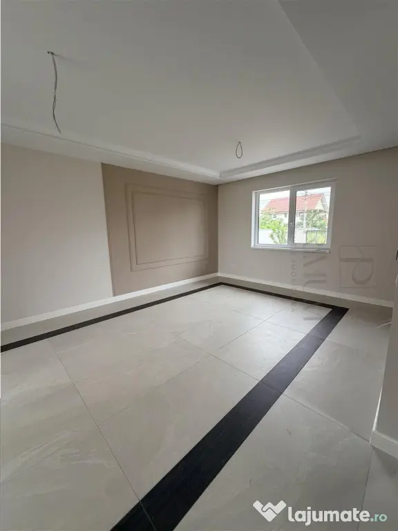 Casa superba - zona centrala - curte amenajata - camere vide