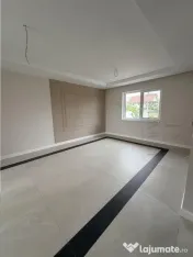 Casa superba - zona centrala - curte amenajata - camere vide 