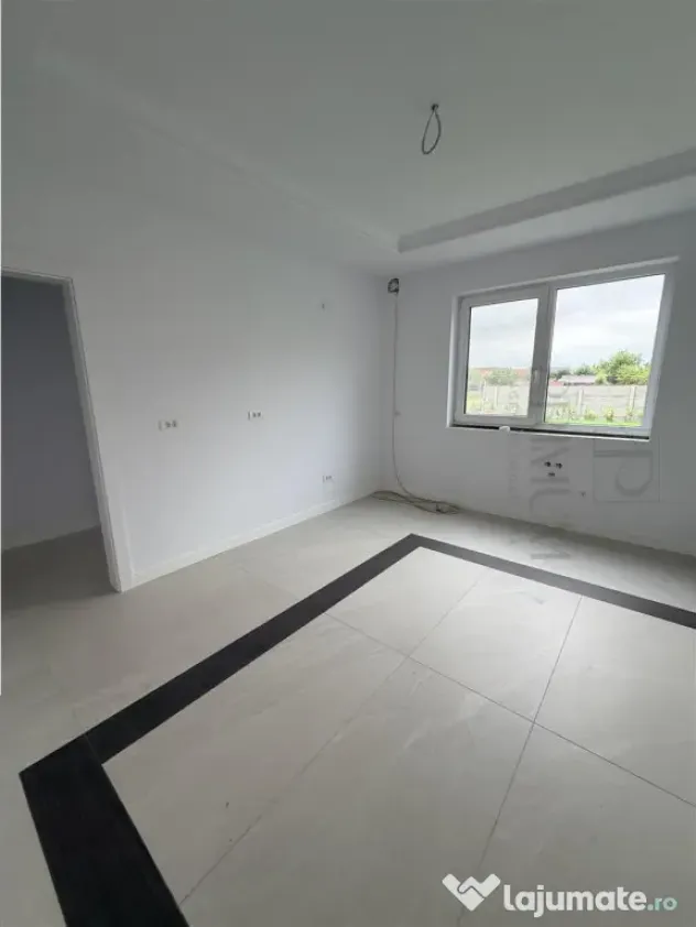 Casa superba - zona centrala - curte amenajata - camere vide