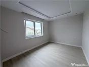 Casa superba - zona centrala - curte amenajata - camere vide 