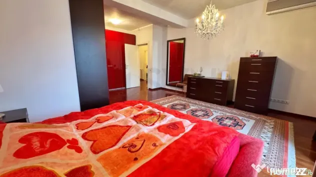 Duplex l Sos.Nordului l Parcare