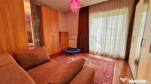 Duplex l Sos.Nordului l Parcare