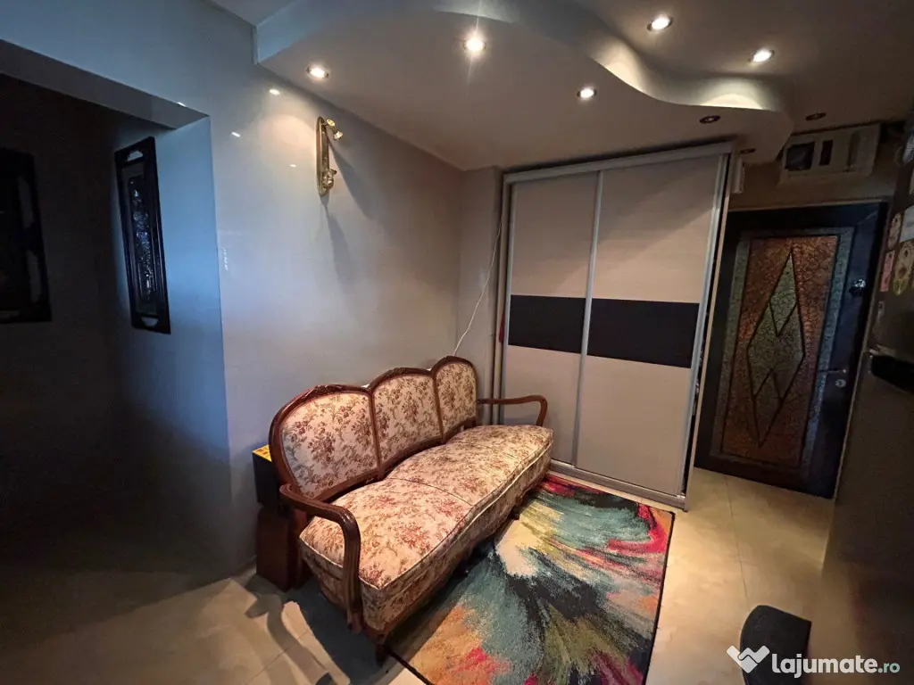 Apartament 4 camere - suprafata 81mp - Vidin. etaj 3.