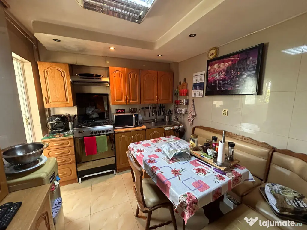 Apartament 4 camere - suprafata 81mp - Vidin. etaj 3.