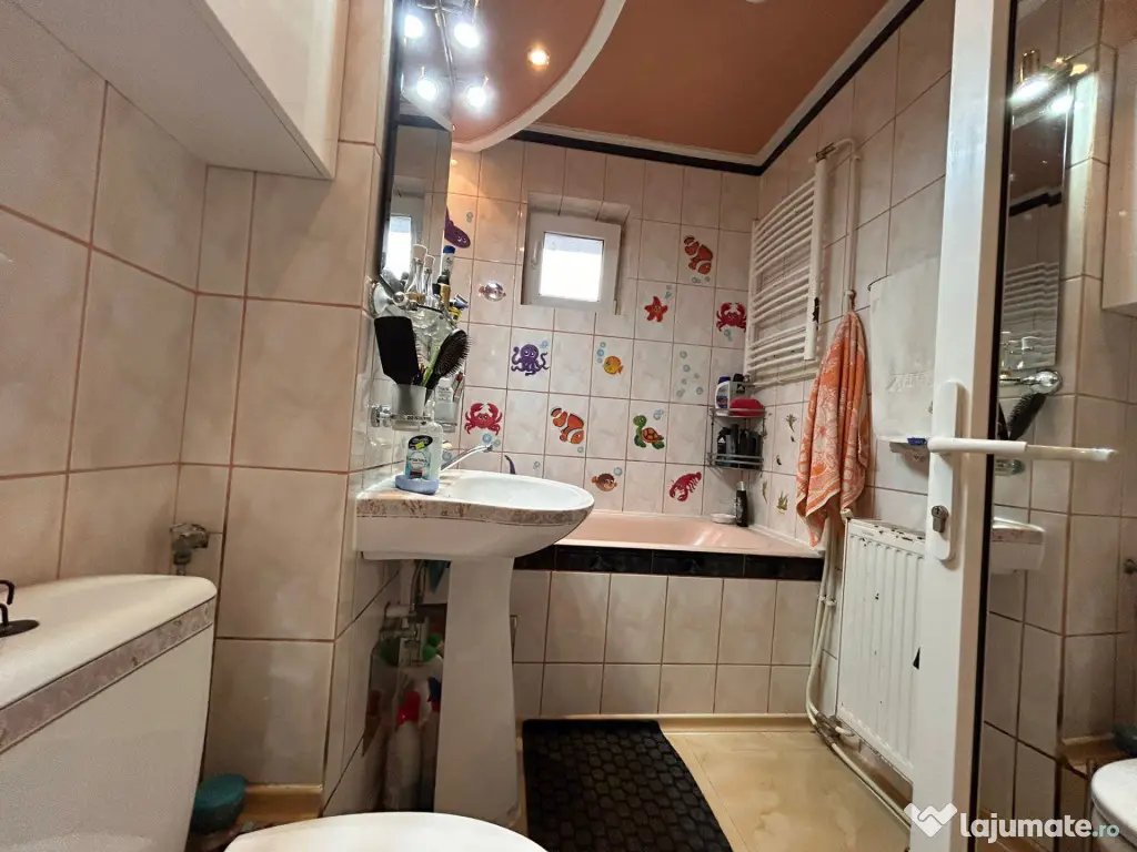Apartament 4 camere - suprafata 81mp - Vidin. etaj 3.