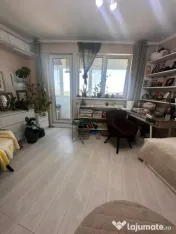 Garsonieră cochetă cu vedere superbă către lac și mare,