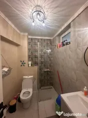 Garsonieră cochetă cu vedere superbă către lac și mare,