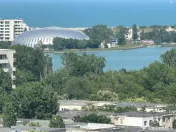 Garsonieră cochetă cu vedere superbă către lac și mare,