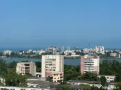 Garsonieră cochetă cu vedere superbă către lac și mare,