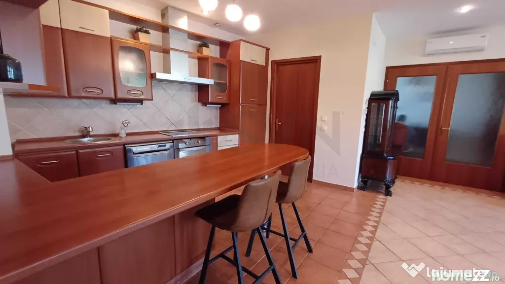Apartament 4 camere l Universitate l Batistei