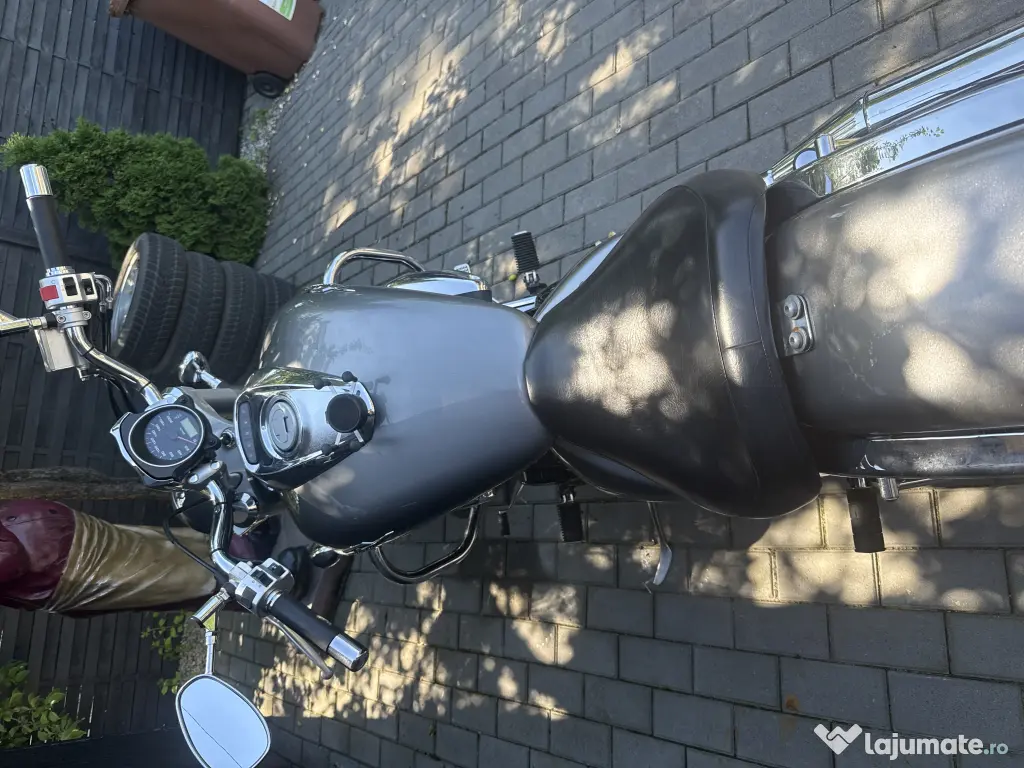 Suzuki Intruder M800