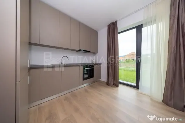 Casa individuala 4 camere, teren de 596 mp, partial mobil...
