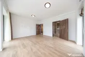 Casa individuala 4 camere, teren de 596 mp, partial mobil...