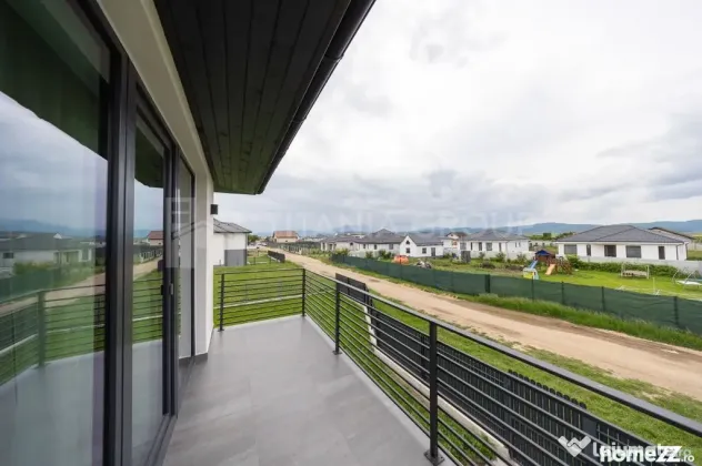 Casa individuala 4 camere, teren de 596 mp, partial mobil... - Cristian (Brasov)
