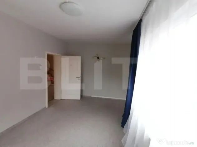 Casa de inchiriat,8 camere +, nemobilata, Gruia