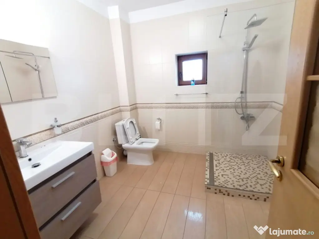 Casa de inchiriat,8 camere +, nemobilata, Gruia