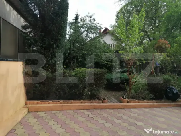 Casa de inchiriat,8 camere +, nemobilata, Gruia
