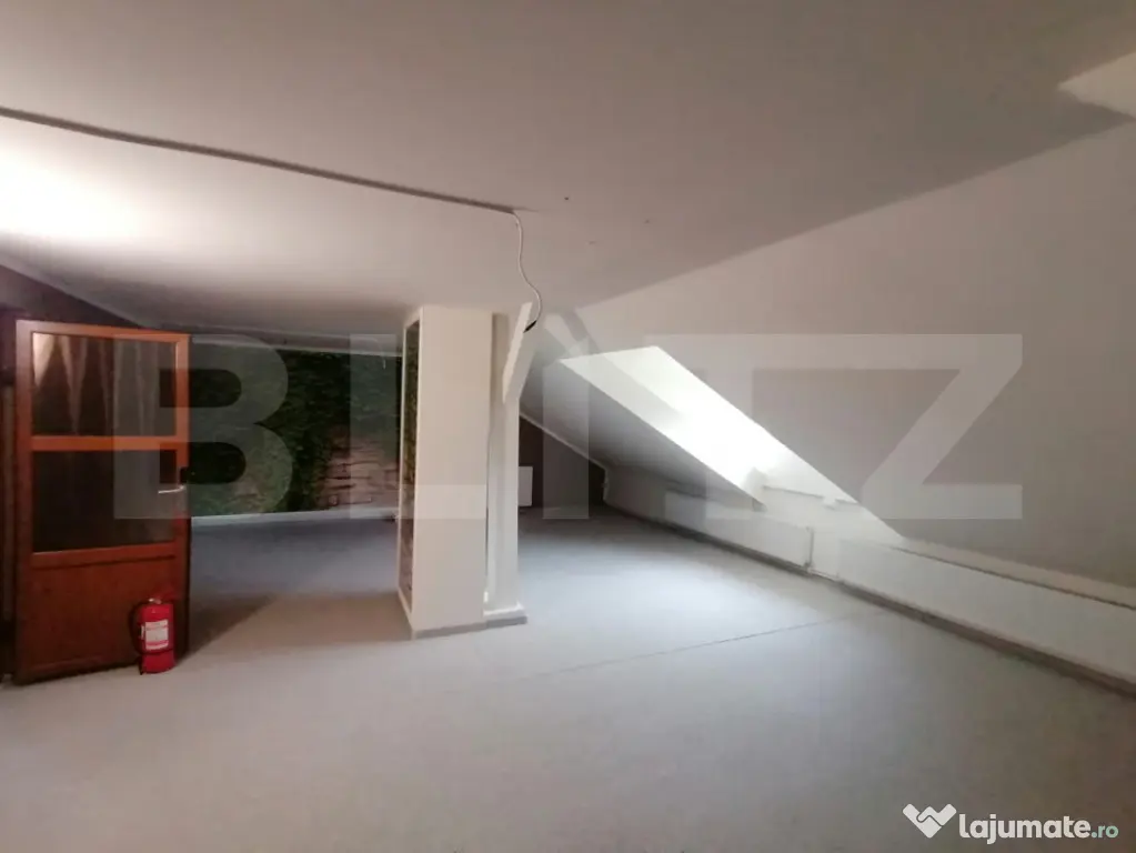 Casa de inchiriat,8 camere +, nemobilata, Gruia