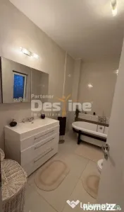 Inchiriez apartament 4 camere 