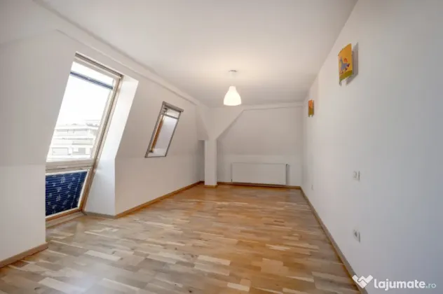 Apartament spațios de 4 camere cu loc de parcare, Calea Că