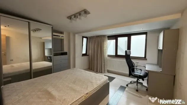 Calea Mosilor l Ideal investitie l Bloc cu 5 apartamente