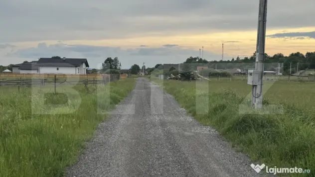 1100 mp de teren intravilan în Livezile, perfect pentru con
